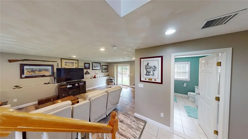 8 Kingston Street Johnston RI 02919