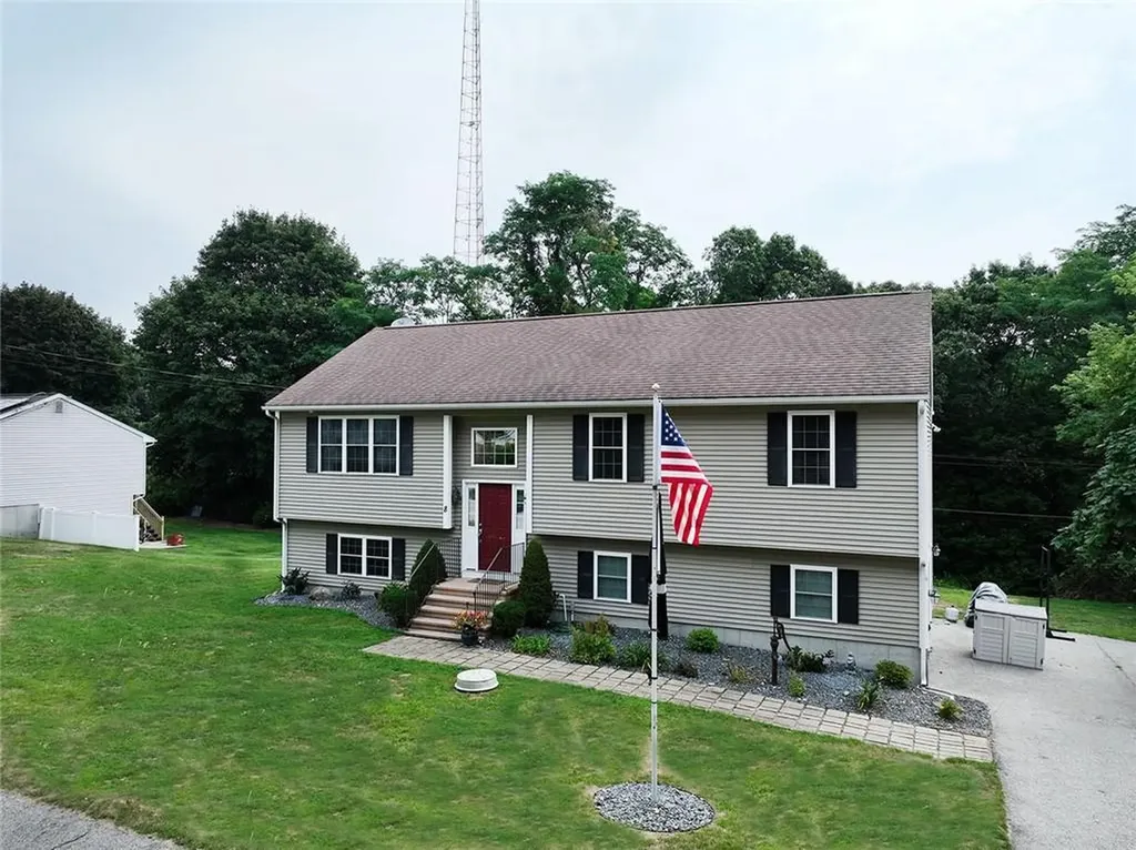 8 Kingston Street Johnston RI 02919