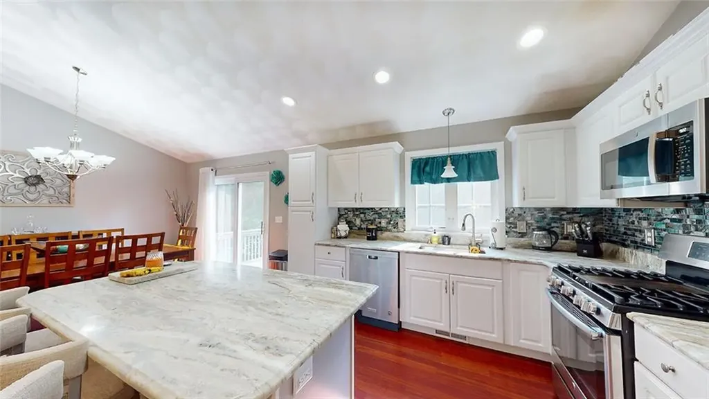 8 Kingston Street Johnston RI 02919