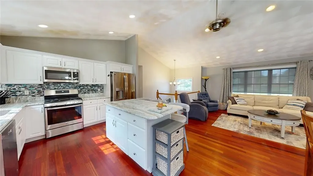 8 Kingston Street Johnston RI 02919