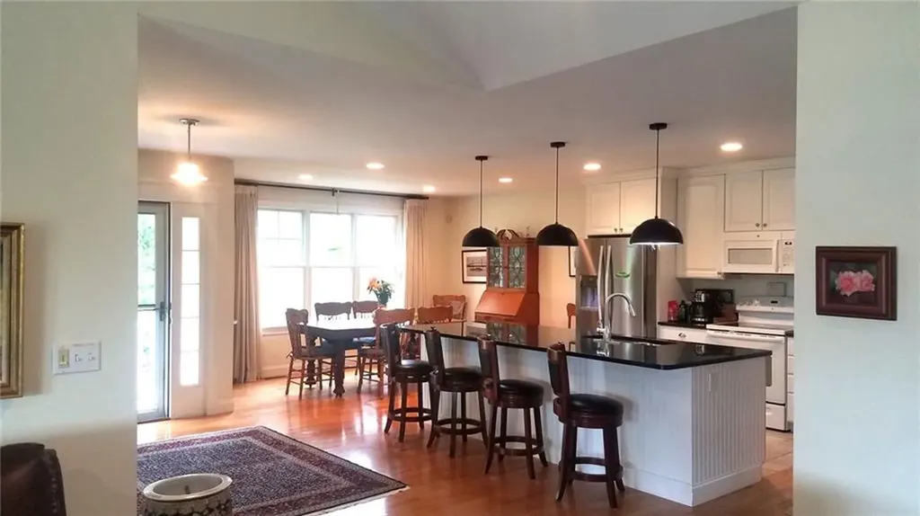 27 Sanderling Way Middletown RI 02842