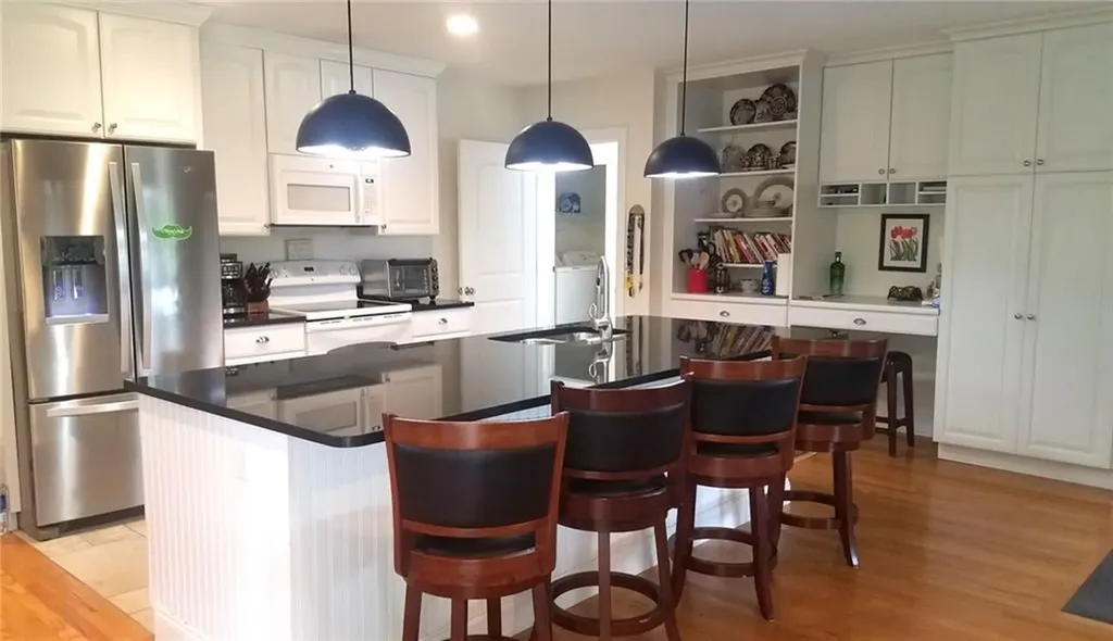 27 Sanderling Way Middletown RI 02842