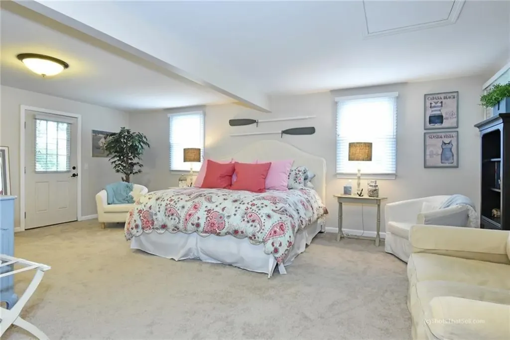 17 Melbourne Drive Narragansett RI 02882