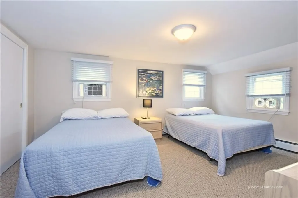 17 Melbourne Drive Narragansett RI 02882