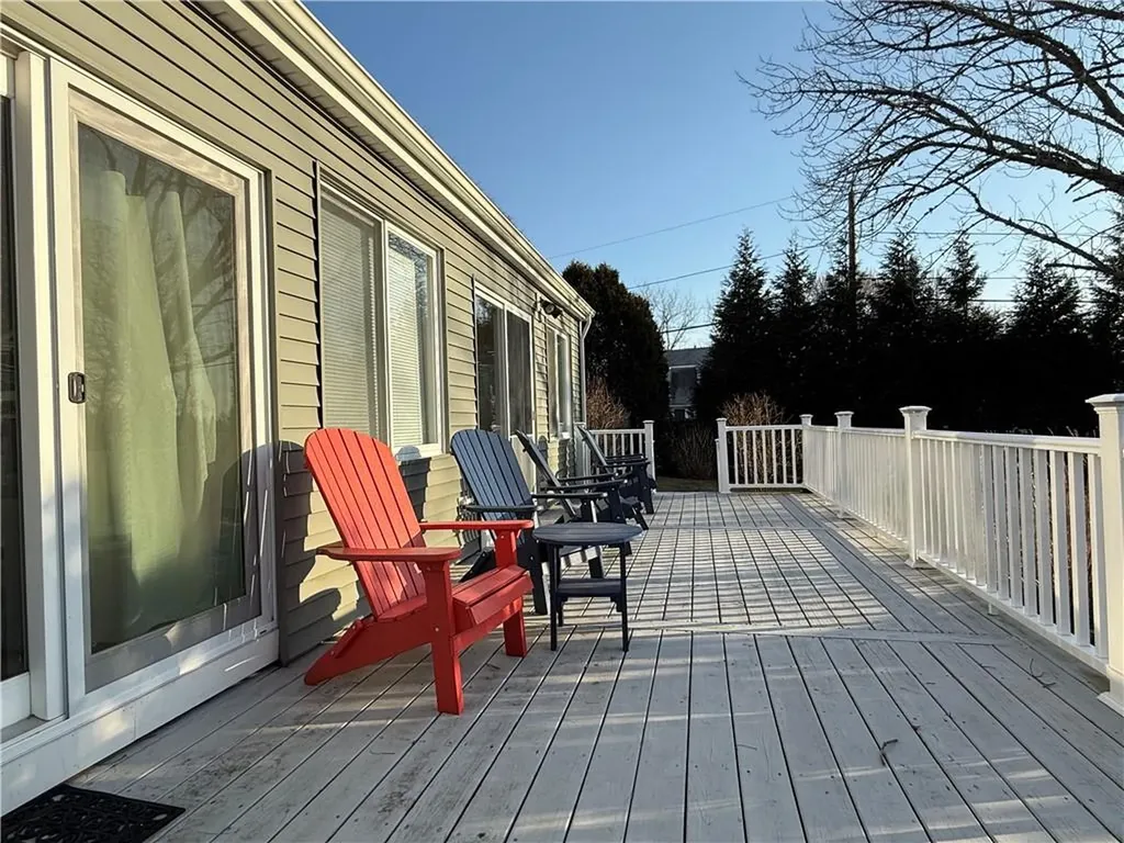 17 Melbourne Drive Narragansett RI 02882