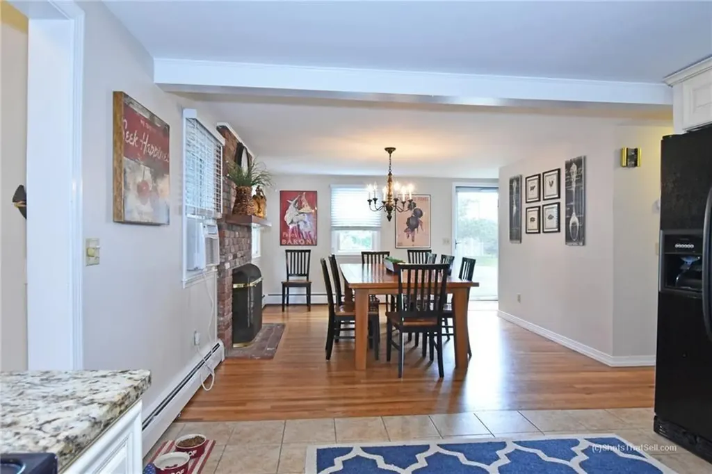 17 Melbourne Drive Narragansett RI 02882