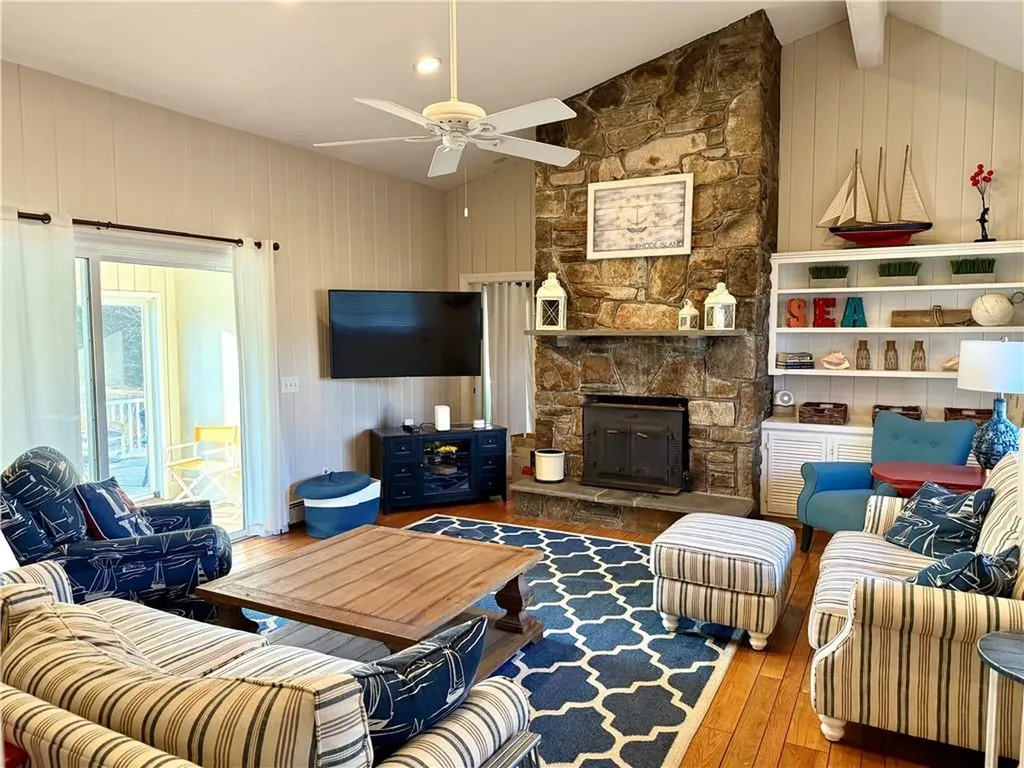 17 Melbourne Drive Narragansett RI 02882