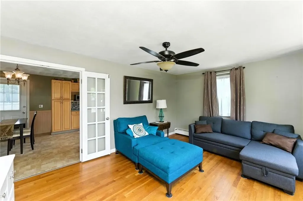 170 Reynolds Avenue Warwick RI 02889