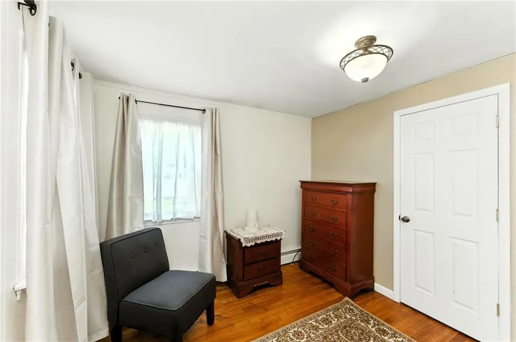 170 Reynolds Avenue Warwick RI 02889