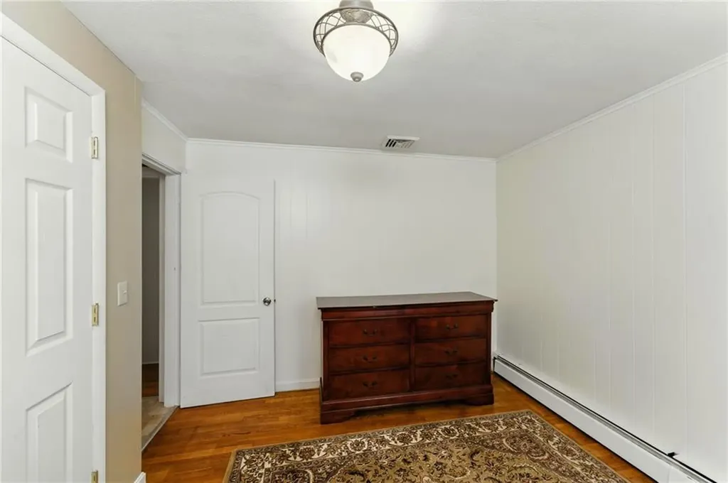 170 Reynolds Avenue Warwick RI 02889
