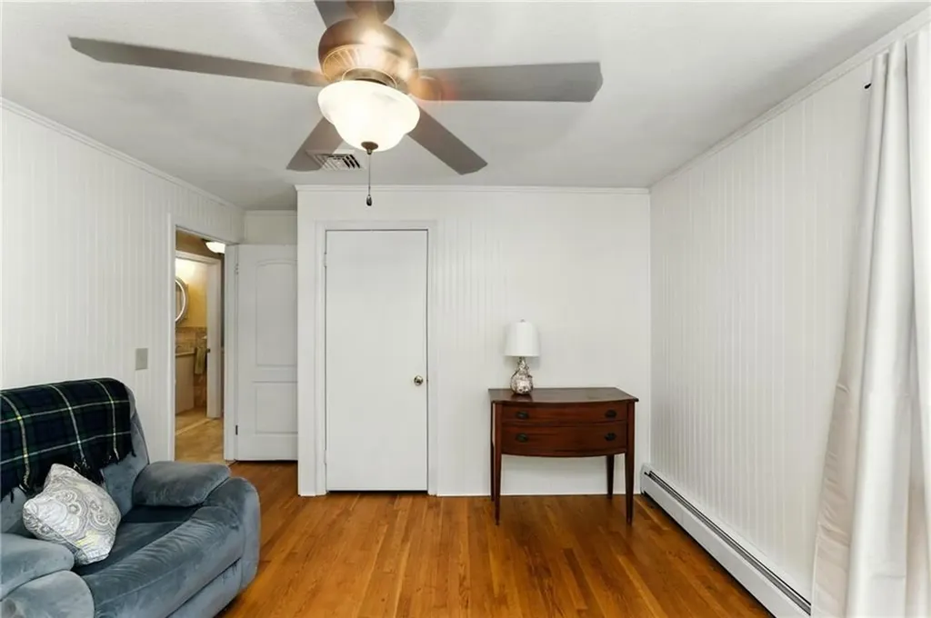 170 Reynolds Avenue Warwick RI 02889