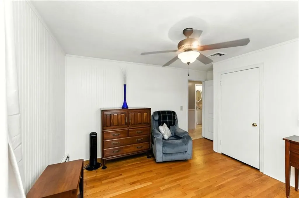 170 Reynolds Avenue Warwick RI 02889