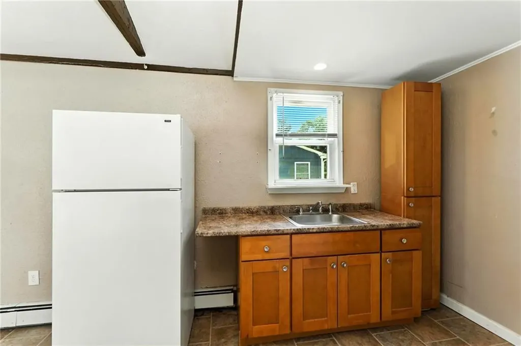 170 Reynolds Avenue Warwick RI 02889
