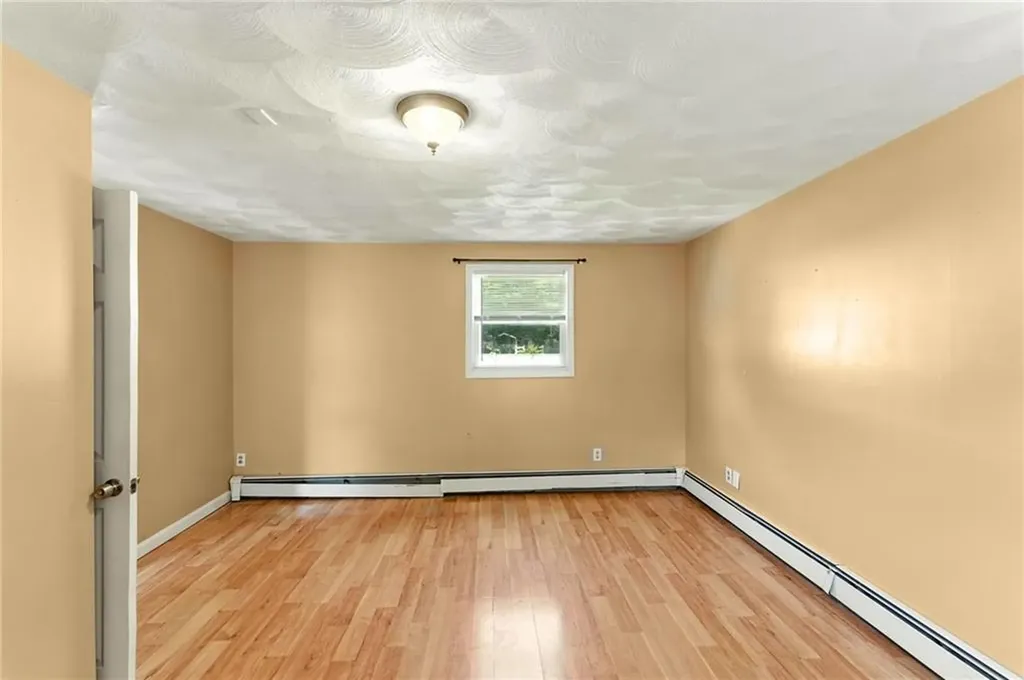 170 Reynolds Avenue Warwick RI 02889