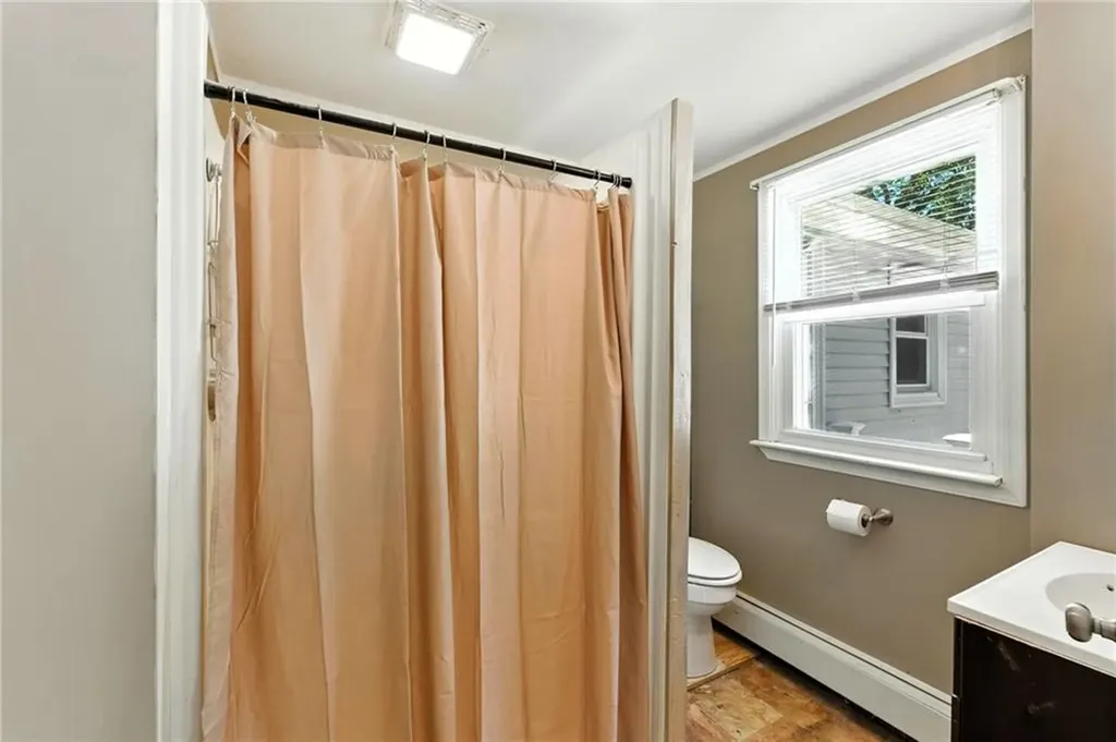 170 Reynolds Avenue Warwick RI 02889