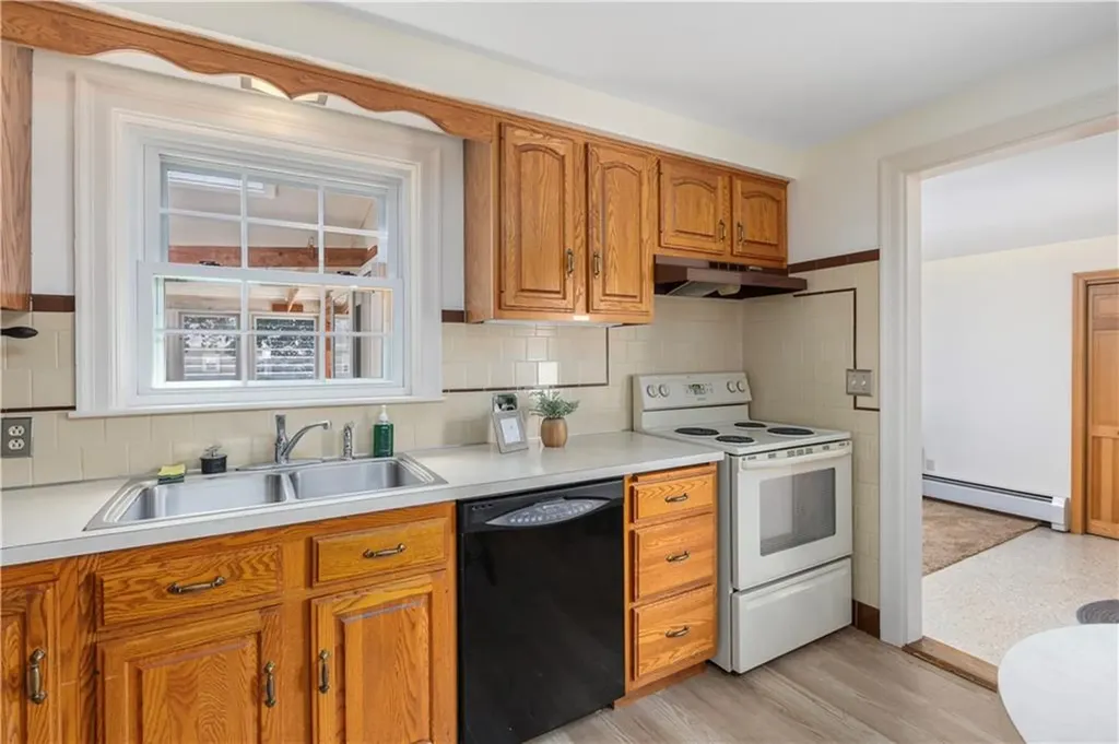 58 Lydick Avenue Warwick RI 02888