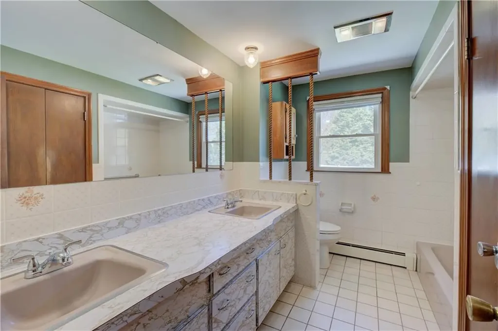 123 South Comstock Parkway Cranston RI 02921