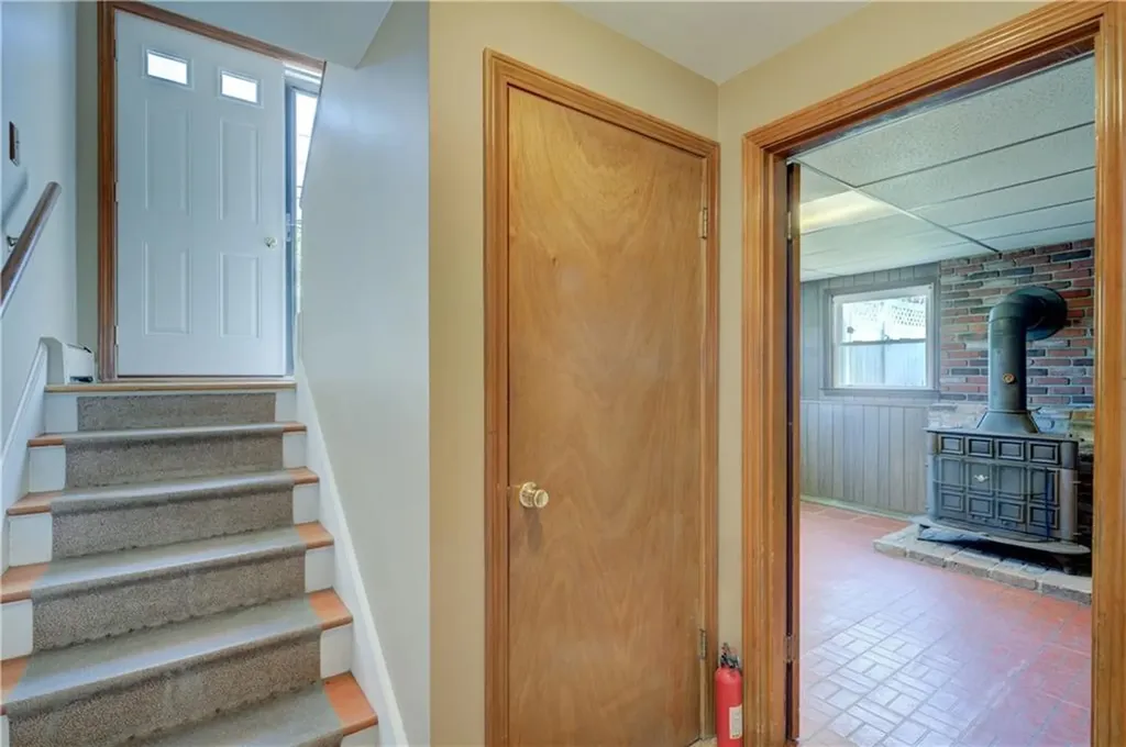 123 South Comstock Parkway Cranston RI 02921