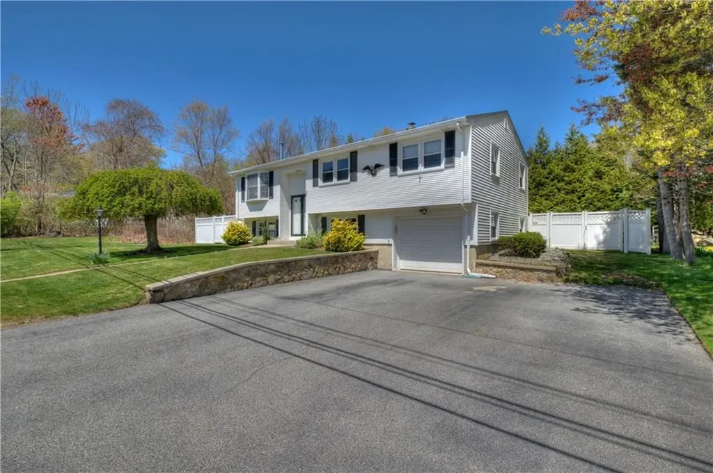 123 South Comstock Parkway Cranston RI 02921