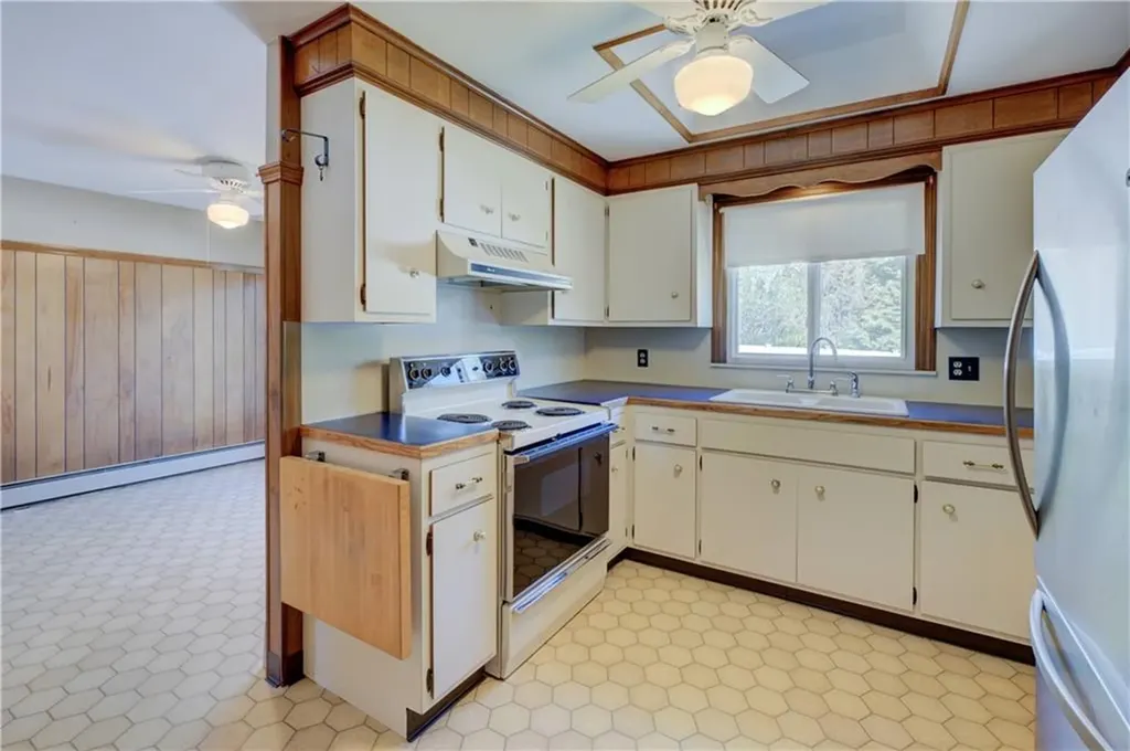 123 South Comstock Parkway Cranston RI 02921