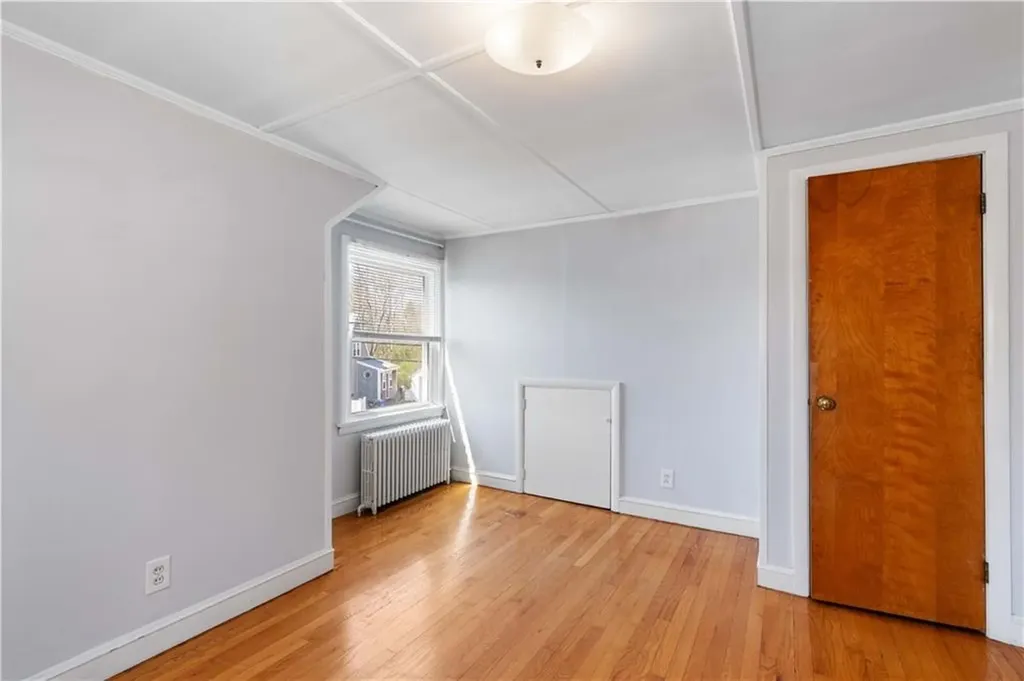 19 Hillside Avenue Newport RI 02840