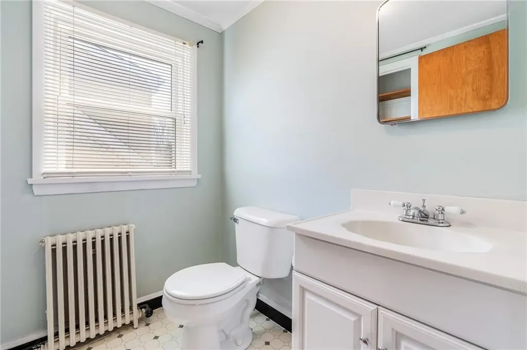 19 Hillside Avenue Newport RI 02840