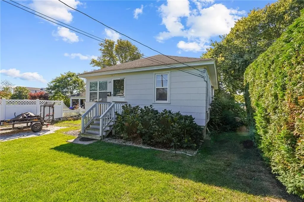 32 Crandall Avenue Westerly RI 02891