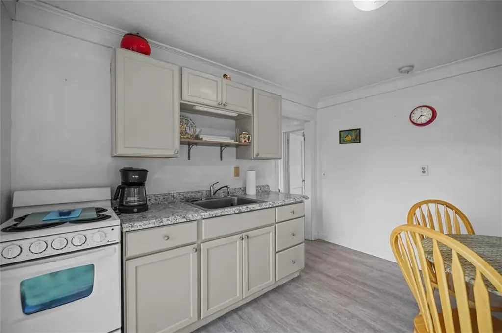 32 Crandall Avenue Westerly RI 02891