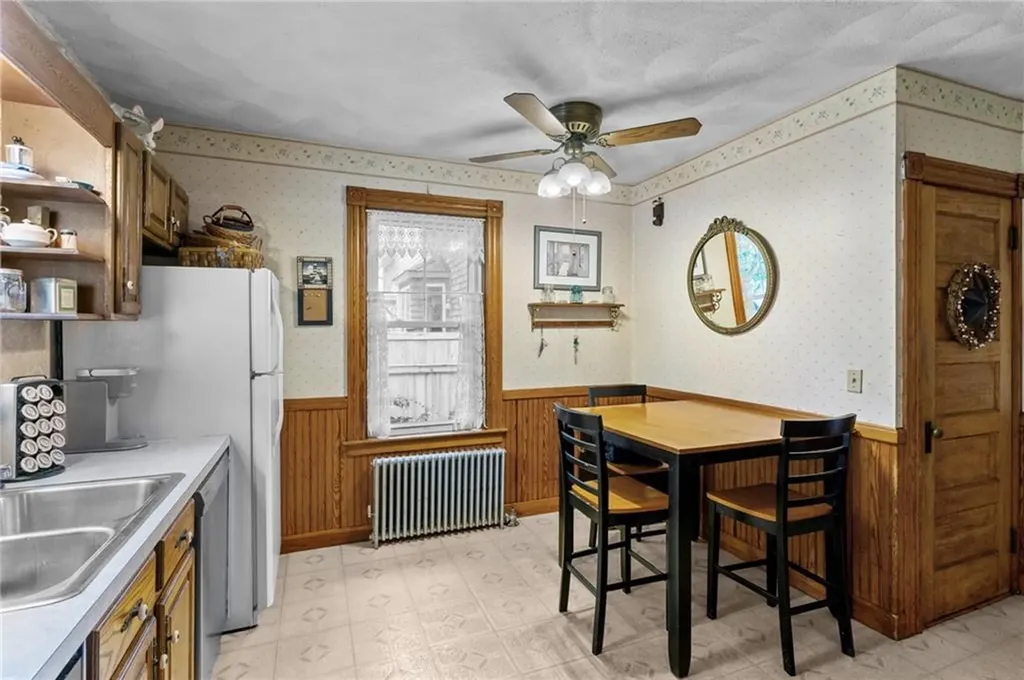 161 Ocean Avenue Cranston RI 02905