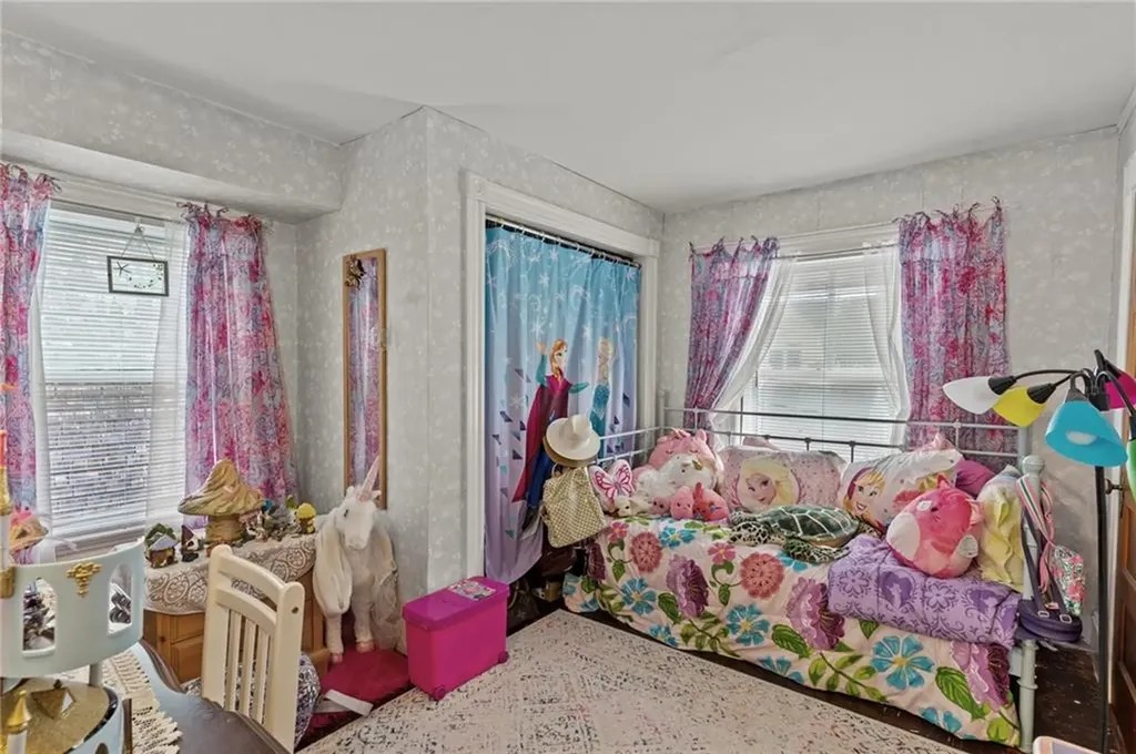 161 Ocean Avenue Cranston RI 02905
