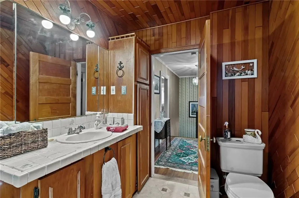 161 Ocean Avenue Cranston RI 02905