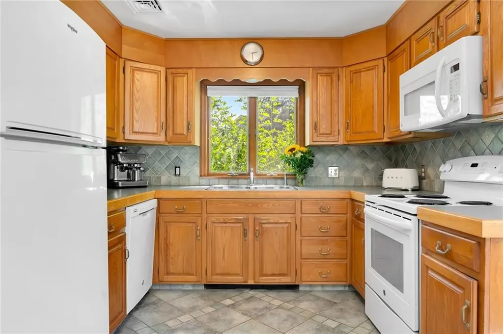 23 King Tom Drive Charlestown RI 02813