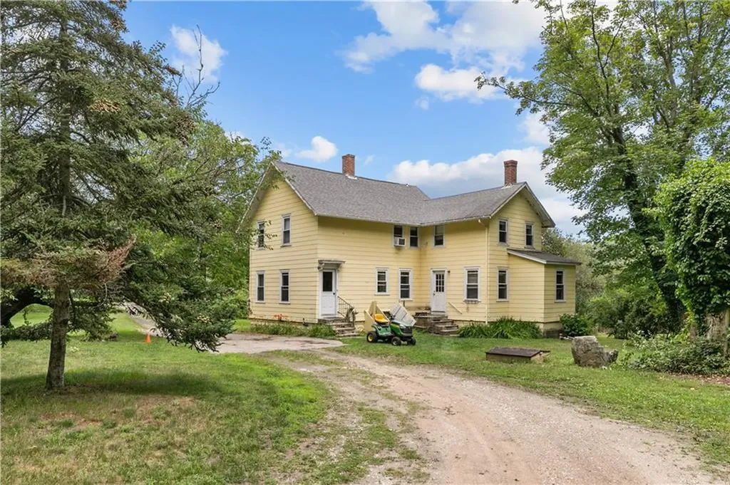 194 -242 Phillips Street North Kingstown RI 02840