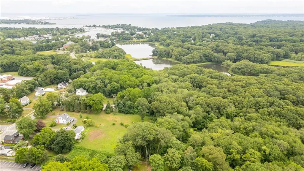 194 -242 Phillips Street North Kingstown RI 02840