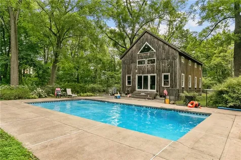 194 Phillips Street North Kingstown RI 02840