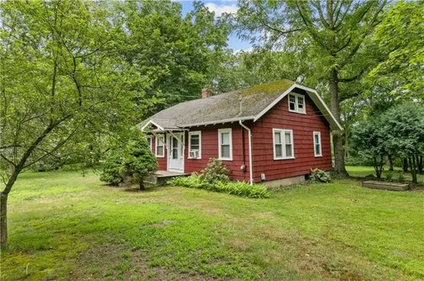 194 Phillips Street North Kingstown RI 02840