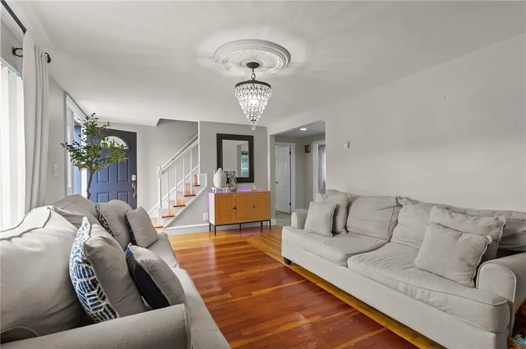 70 Palm Boulevard Warwick RI 02888