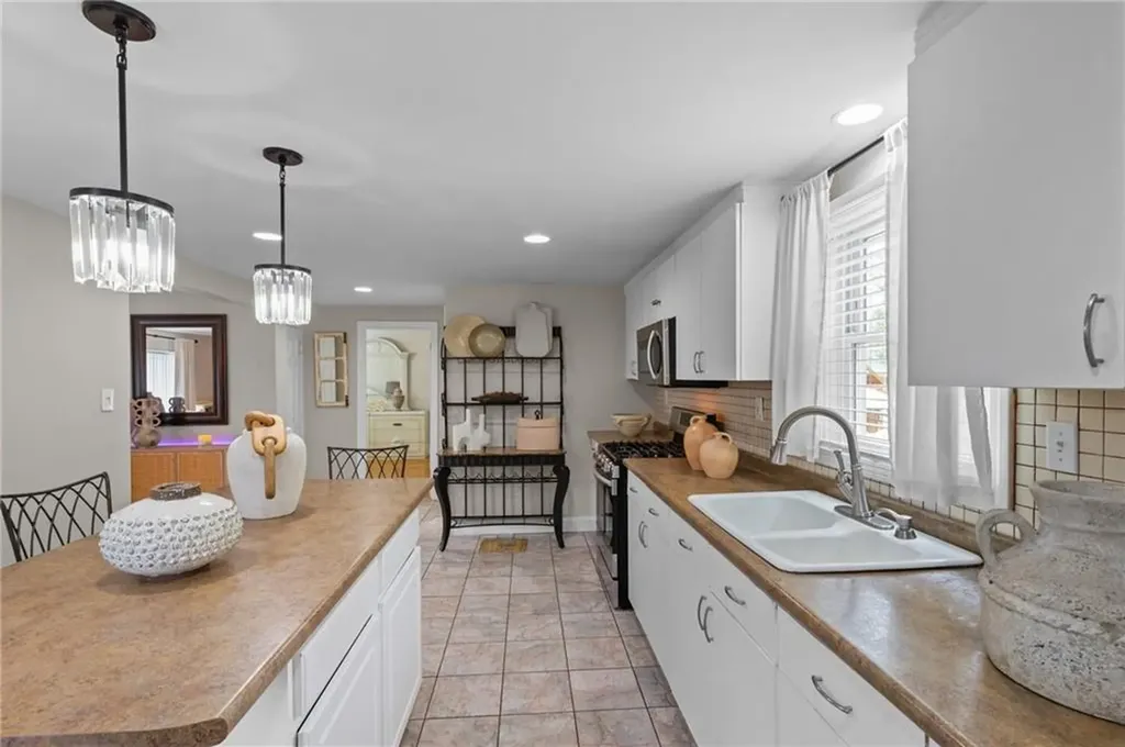 70 Palm Boulevard Warwick RI 02888