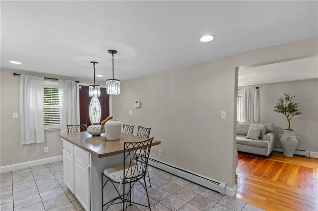 70 Palm Boulevard Warwick RI 02888