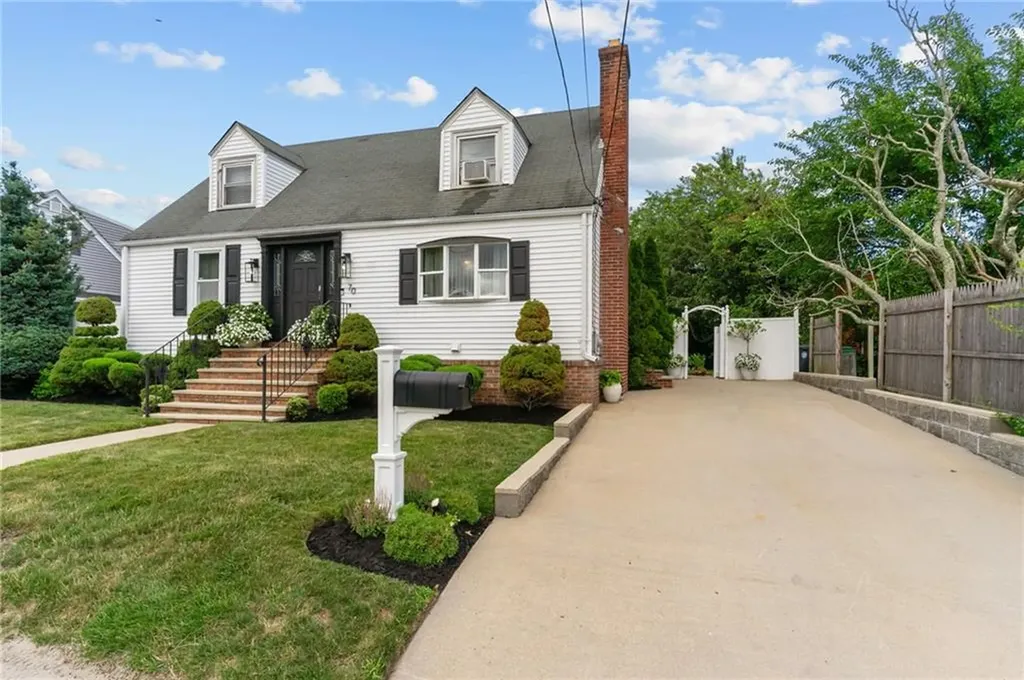 70 Palm Boulevard Warwick RI 02888