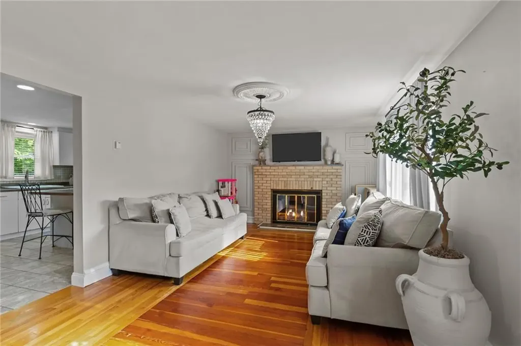 70 Palm Boulevard Warwick RI 02888
