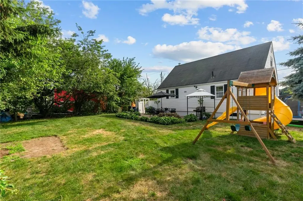 70 Palm Boulevard Warwick RI 02888