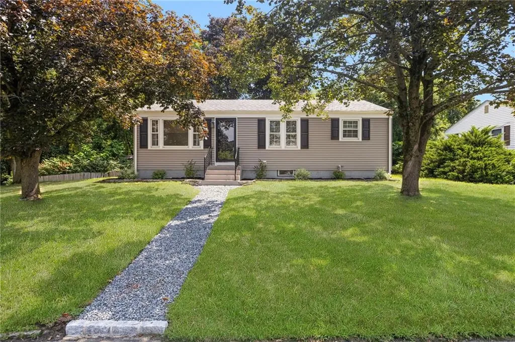 71 Waycross Drive Warwick RI 02888