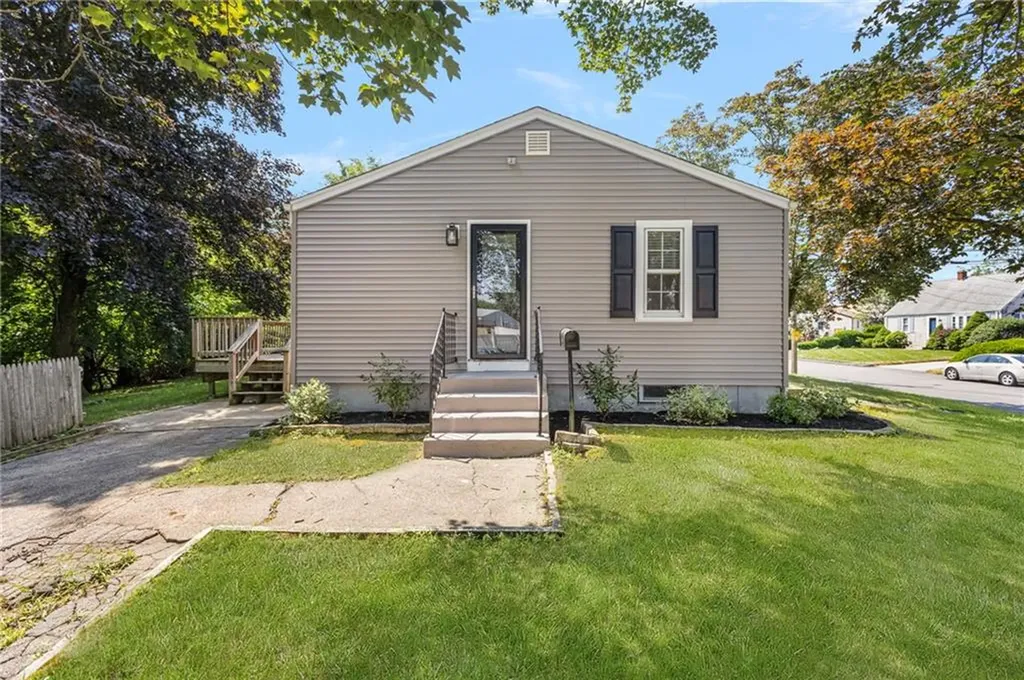 71 Waycross Drive Warwick RI 02888