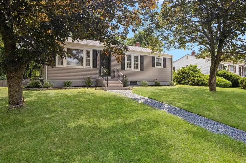 71 Waycross Drive Warwick RI 02888