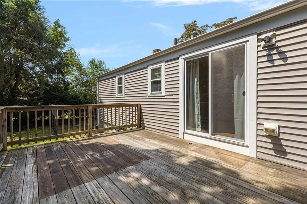 71 Waycross Drive Warwick RI 02888