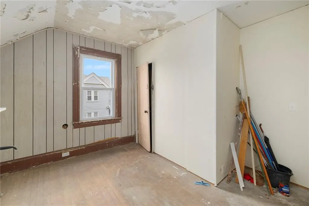 313 Vermont Avenue Providence RI 02905