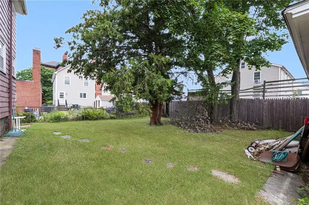 313 Vermont Avenue Providence RI 02905