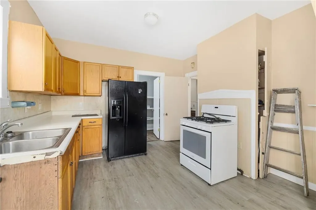 313 Vermont Avenue Providence RI 02905