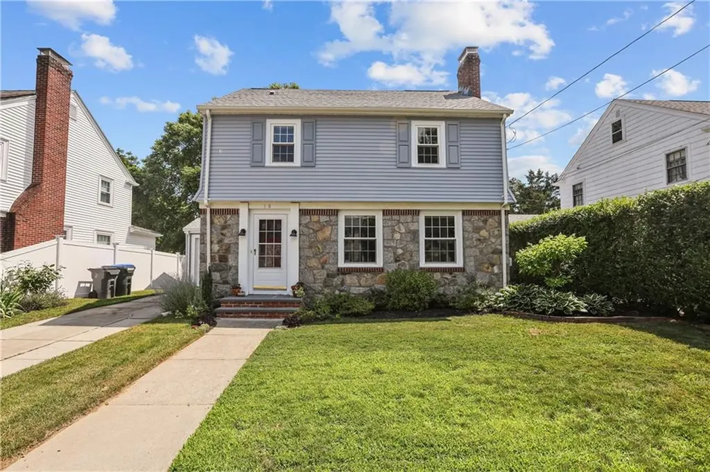16 Elmcroft Avenue Providence RI 02908